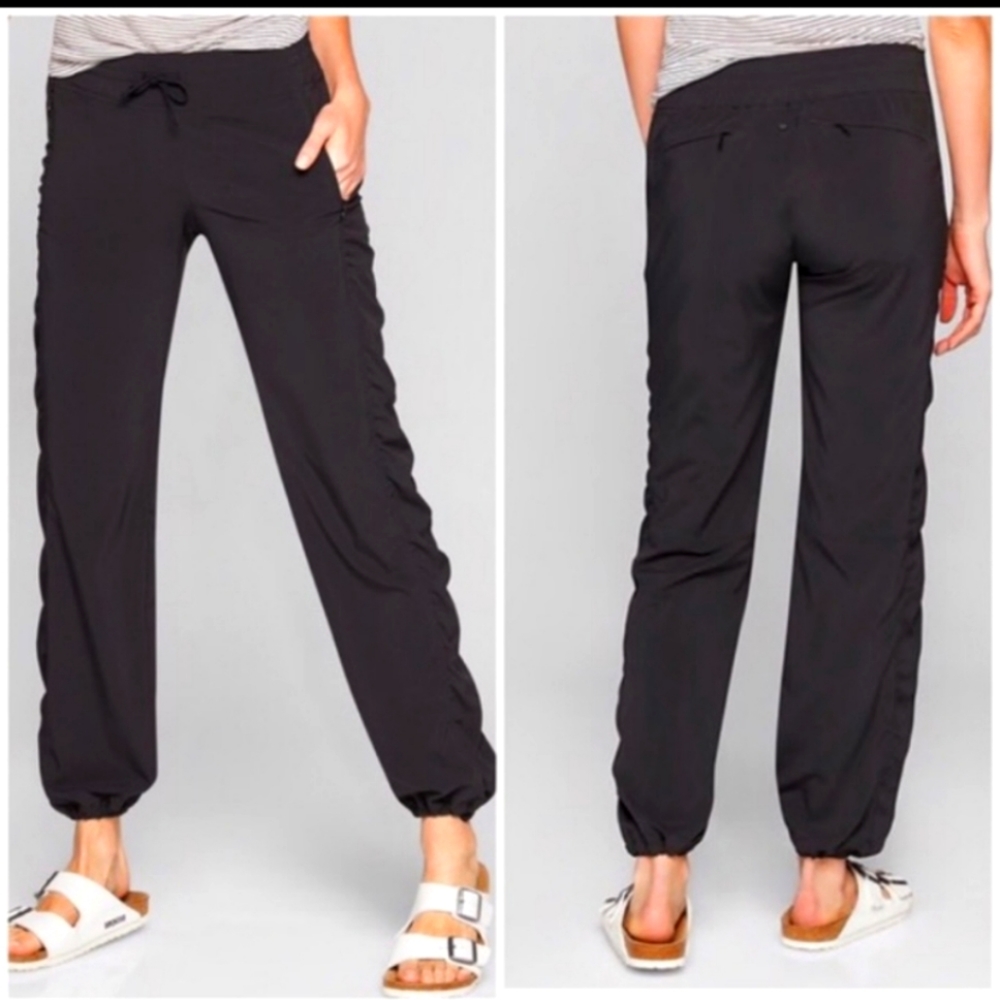 Athleta La Viva Utility Jogger Track Pants